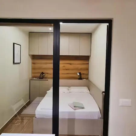 Aparthotel Well-equipped In Tirane, Qarku I Tiranes, Albania *