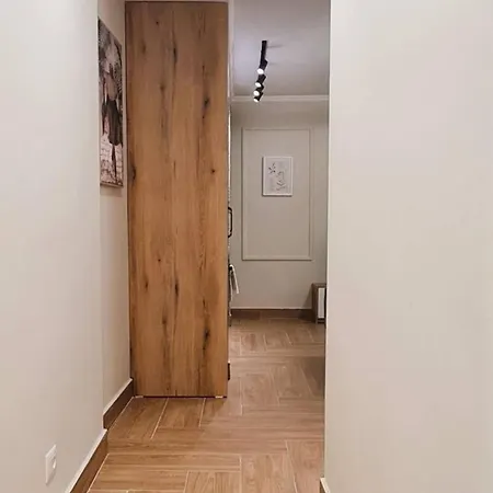 Aparthotel Well-equipped In Tirane, Qarku I Tiranes, Albania *